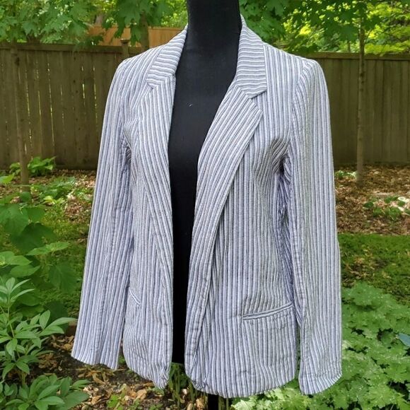 Silence + Noice | Light Cotton Blazer - Picture 1 of 7